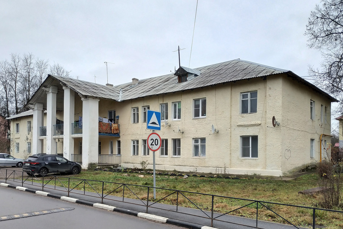 Узнаваемая 1-207-7 в Павлове. Фото - https://domophoto.ru/photo/195453