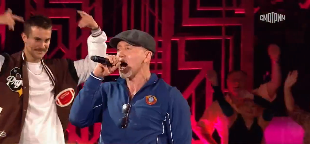 Серёга (Сергей Пархоменко) во время выступления