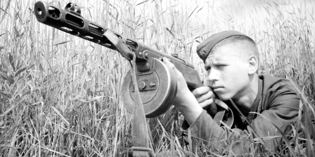 Бой вошедший в историю! Как 19-летний парень заставил дрогнуть армию Гитлера!