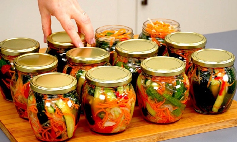 Огуречные заготовки, сразу три рецепта замечательных салатов на зиму: секреты лучших семейных рецептов