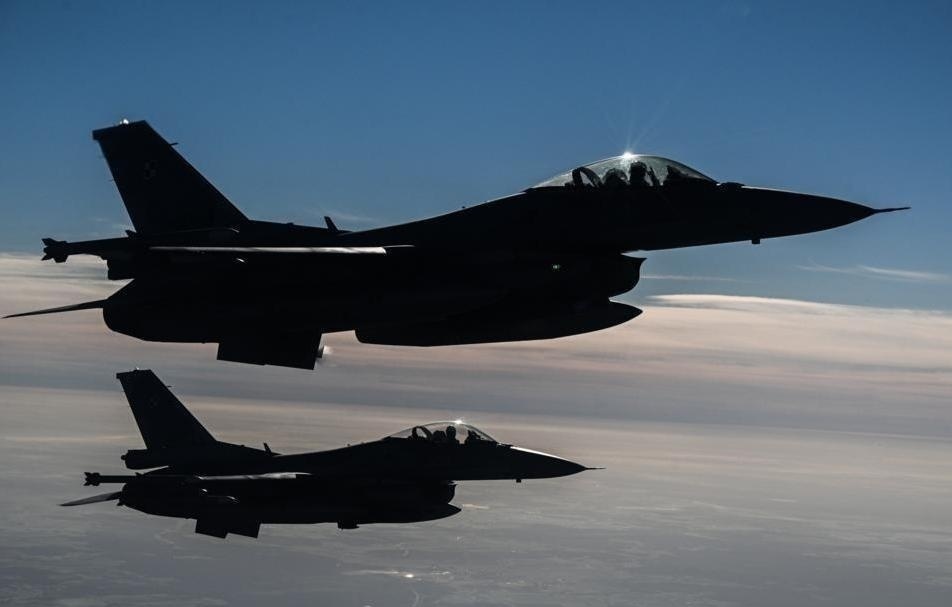    Истребители F-16  Omar Marques/ Getty Images