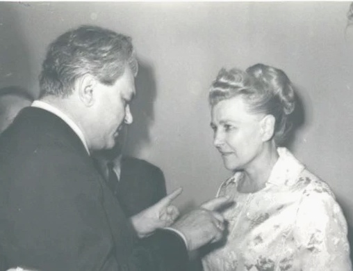 Фото из открытых источников интернета. Режиссёр С.Ф.Бондарчук и Министр культуры СССР Е.А.Фурцева