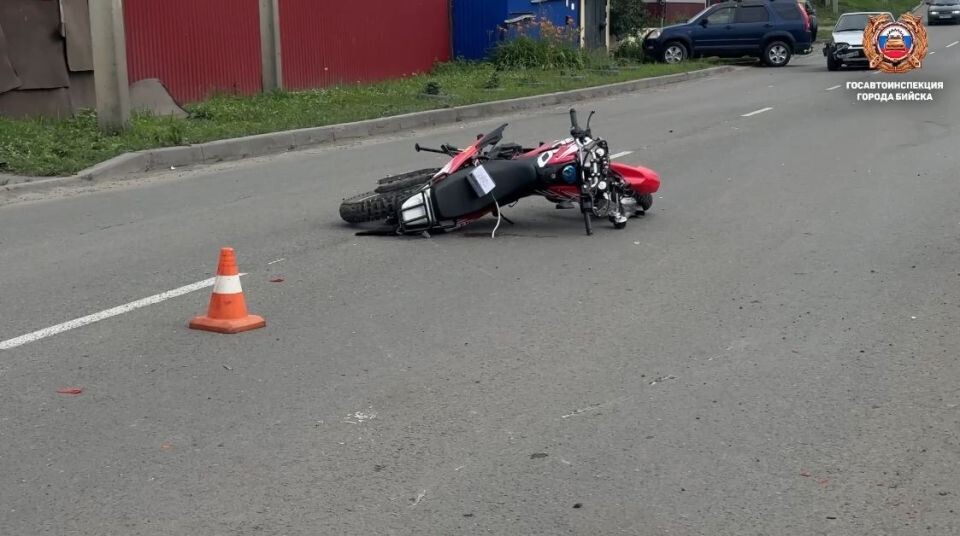    ДТП с мотоциклом в Бийске. Источник: Госавтоинспекция МУ МВД России "Бийское"