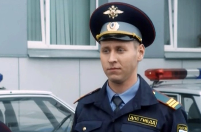 Михаил Тарабукин в сериале «Гаишники». / Фото: kino-teatr.ru