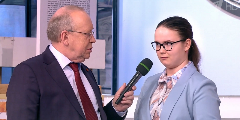    Ученица школы №57 Ангелина Буянова стала студенткой МГИМО