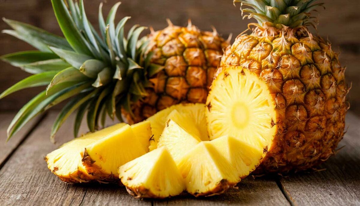 Ананас (творчество ИИ)