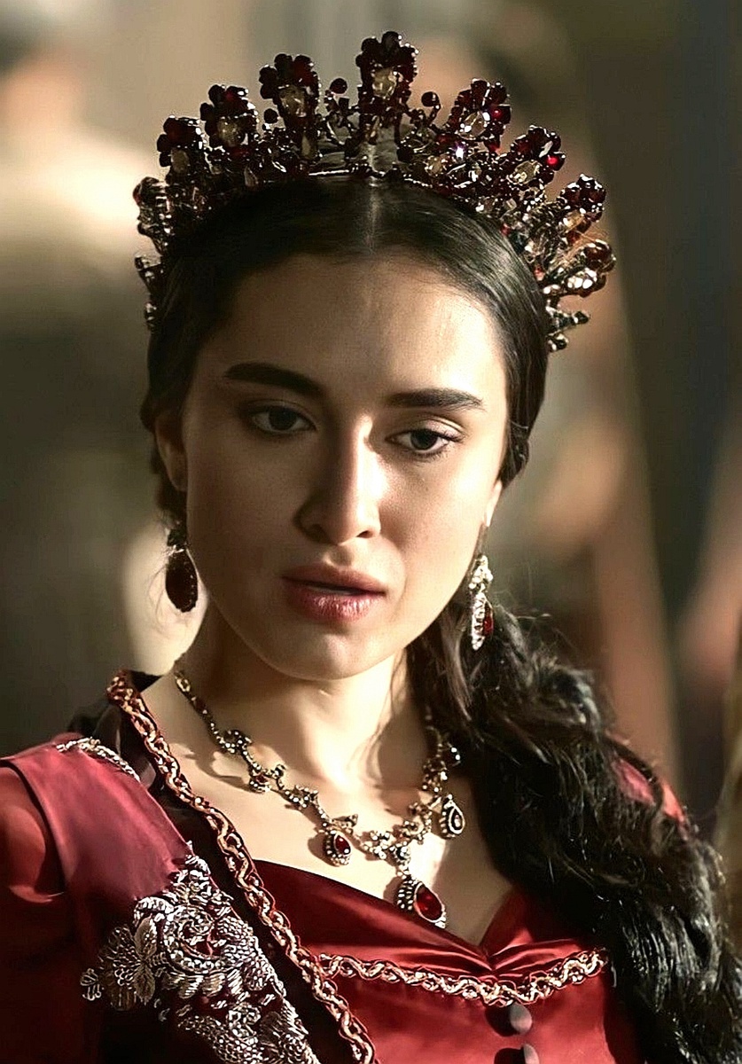 Валиде Турхан. 