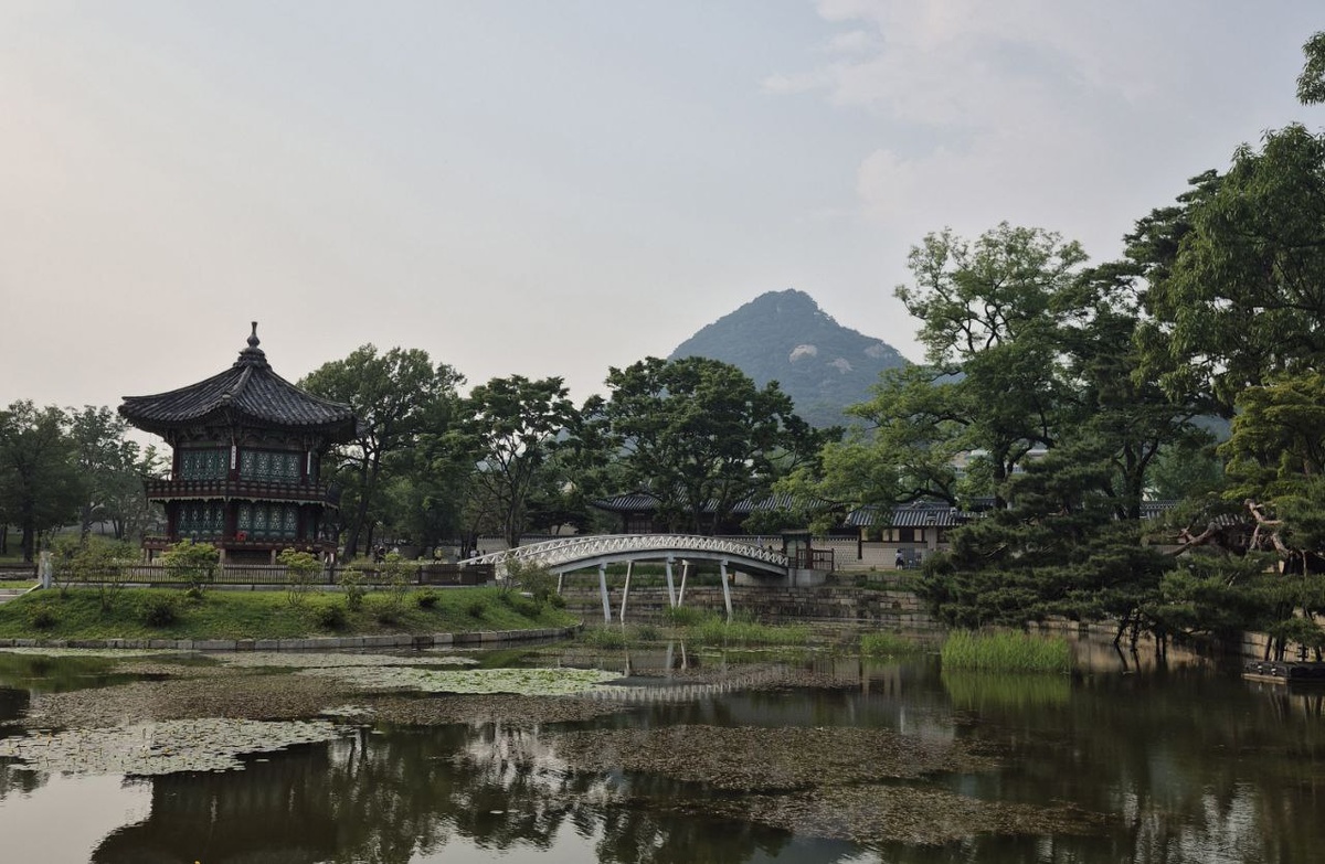 Территория дворца Кенбоккун