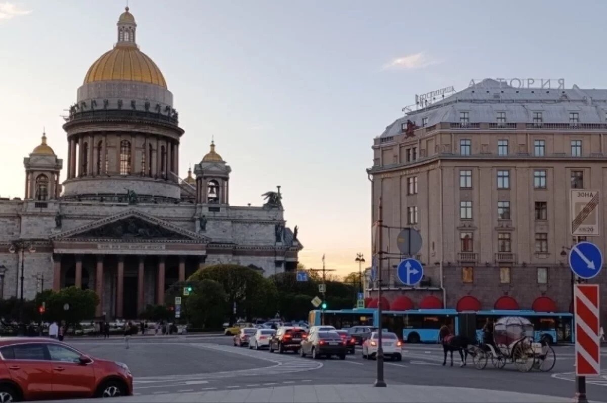    В центре Петербурга задержали двух молодых людей за стрельбу из пистолета