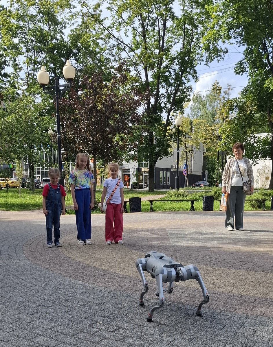 Пока склоняюсь к IT колледжу, набирают сейчас студентов, кому интересно - пишите. Буду там преподавать или нет, пока не знаю. В качестве главного методиста пишу им программы.