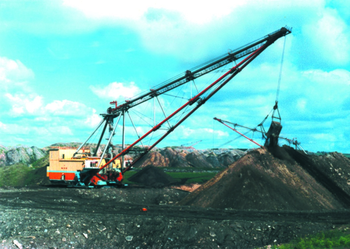 © Институт экономики и управления в промышленности / Wikimedia Commons / CC BY-SA 4.0 (Добыча угля в г. Черемхово, 2001 г.) 
