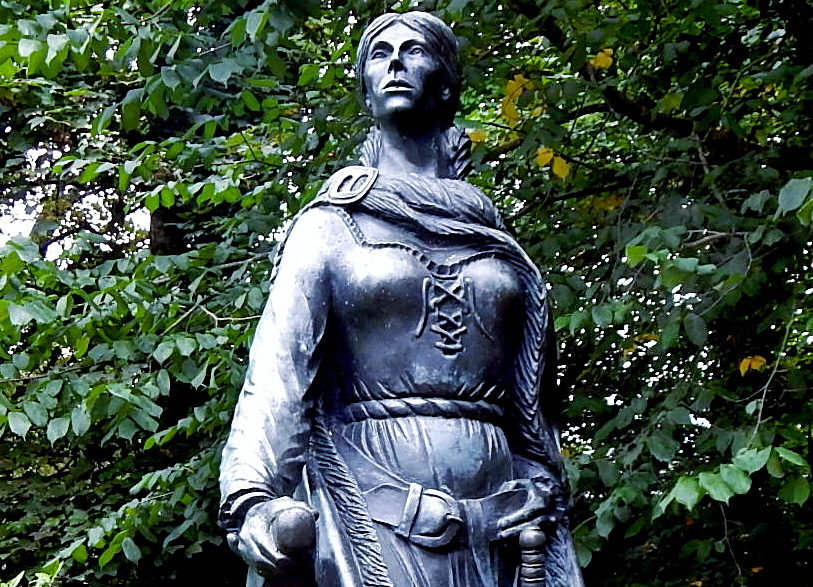 Памятник Грейс О'Мэлли в графстве Мэйо. Ирландия.
