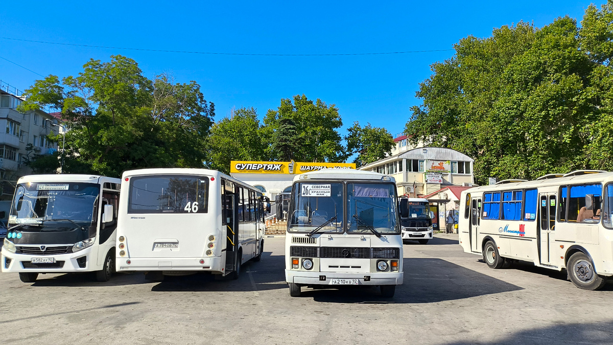 Площадь Захарова