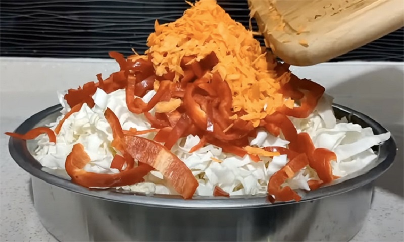 Квашеная капуста по-турецки: как добиться яркого вкуса и аппетитного хруста