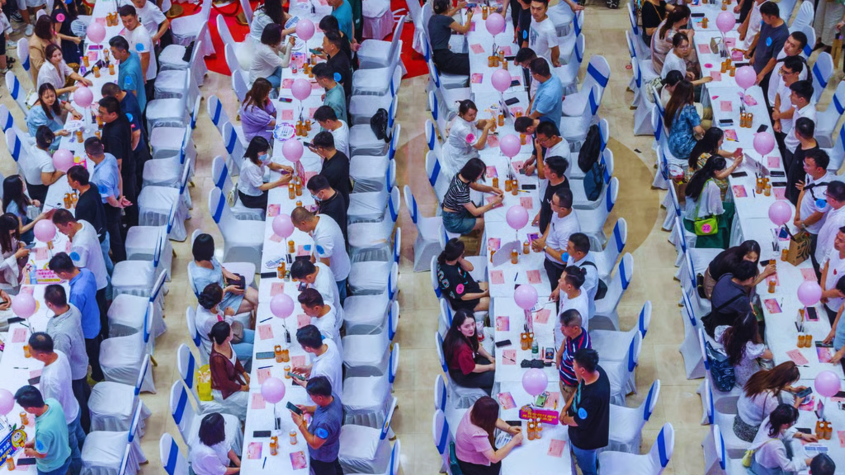 Фото с мероприятия  «слепое свидание» в рамках Qixi (Qiqiao)  Festival в августе 2019 года на севере Китая, организованного Компарией КНР 