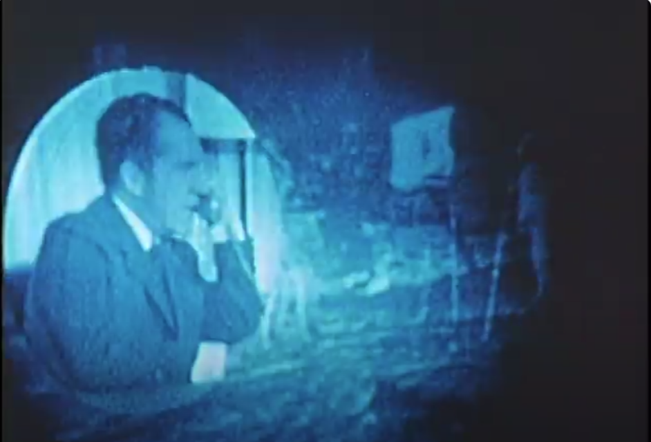 Потом он заявит, что  сделал этот звонок за свой счёт.