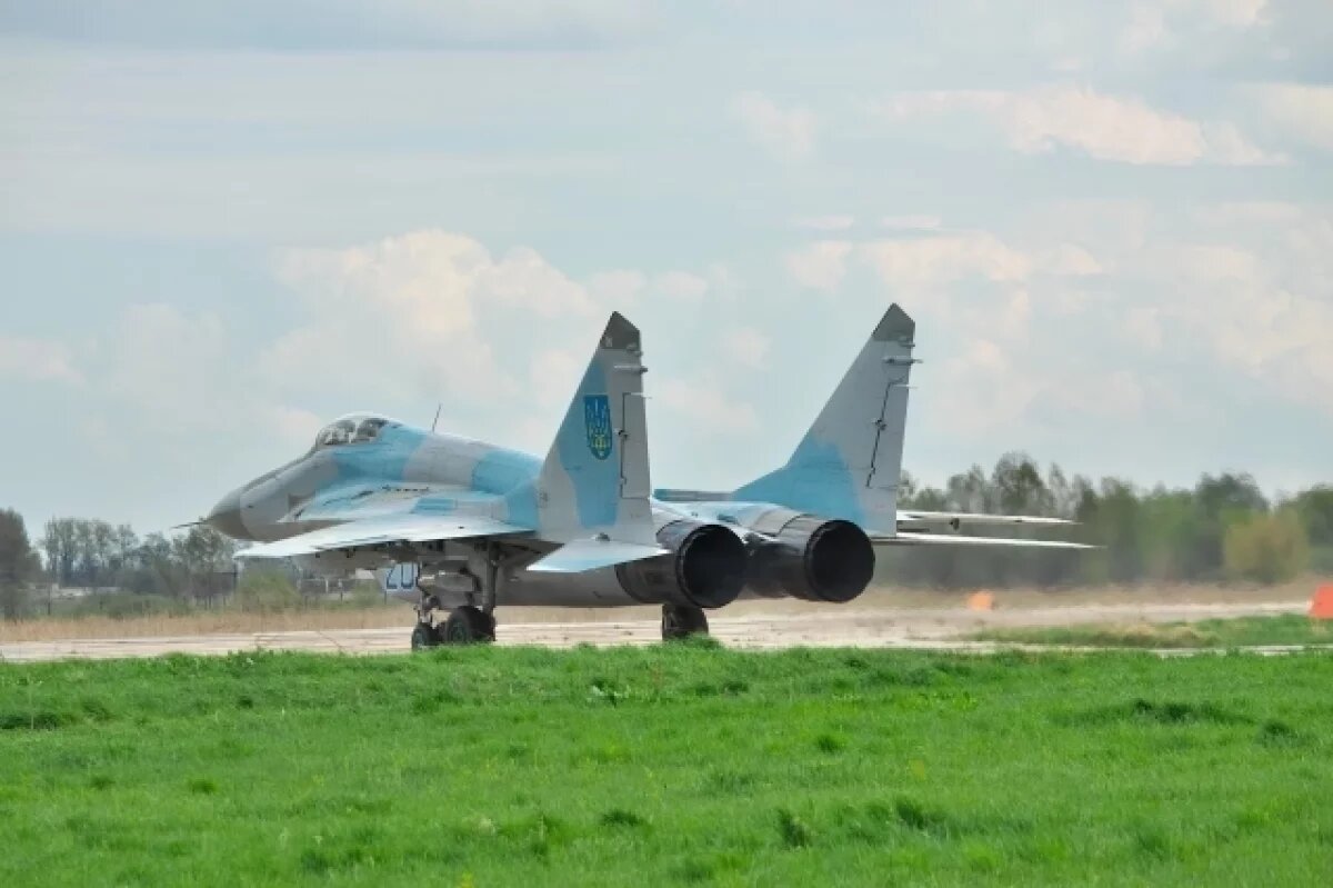    Попов: «Кинжалы» уничтожили авиабазу с Миг-29 и F-16 под Николаевом