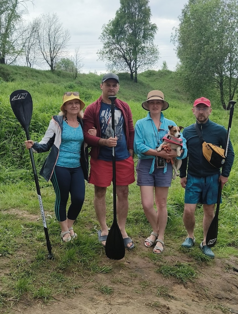 Картина: Трое в лодке и джек Рассел