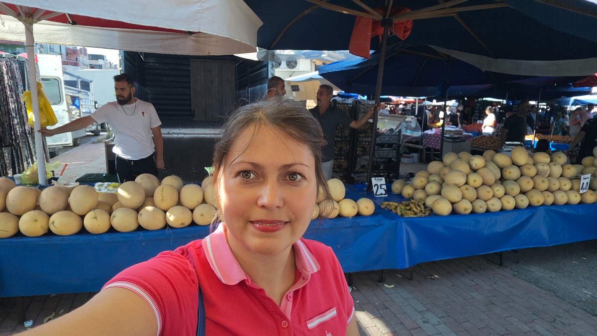 Пойдем со мной на наш районный базар в Анталии