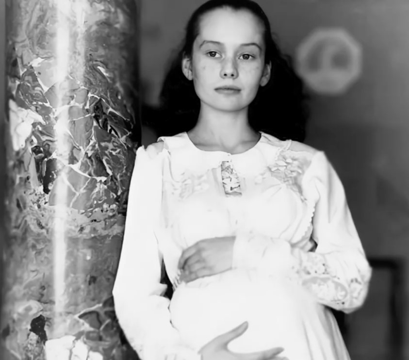 Беременная Елена Корикова