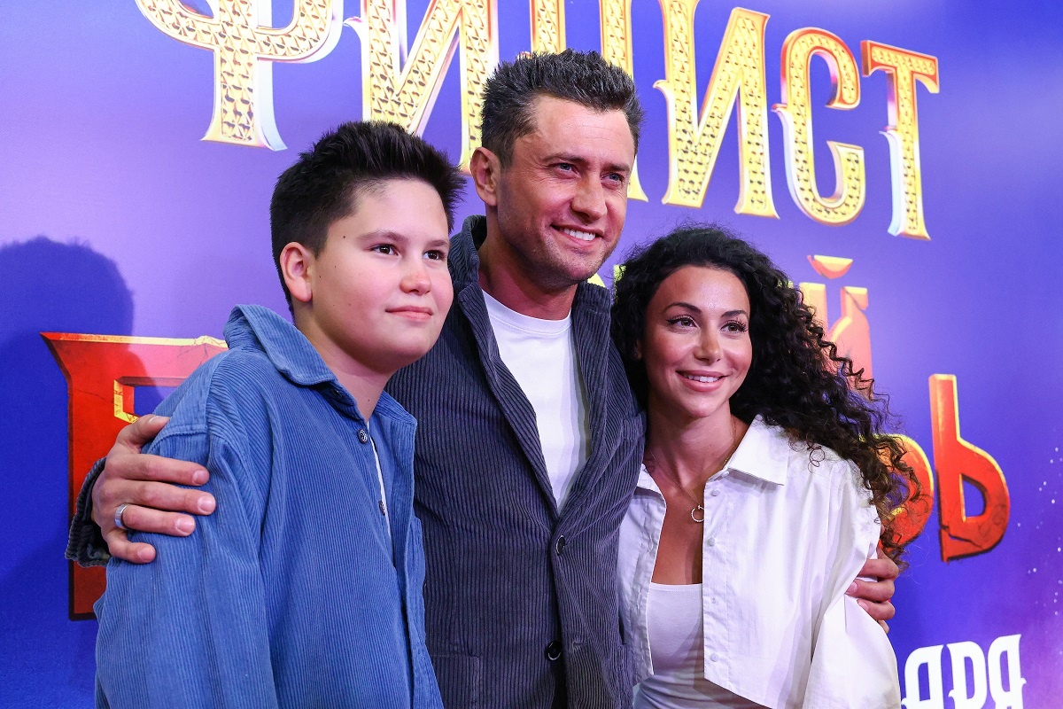    Тимофей решил остаться жить с отцом в его новой семье