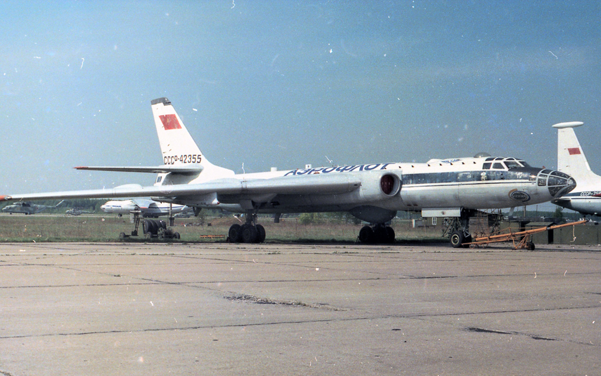 Ту-16 «Циклон-М» СССР-42355, Московская область, Чкаловская. Фотография © Н.В. Якубович