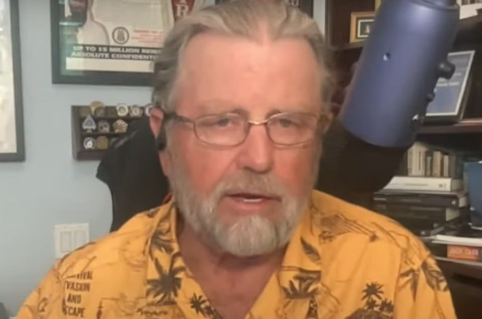 Фото: Prt Scr youtube.com / Daniel Davis / Deep Dive