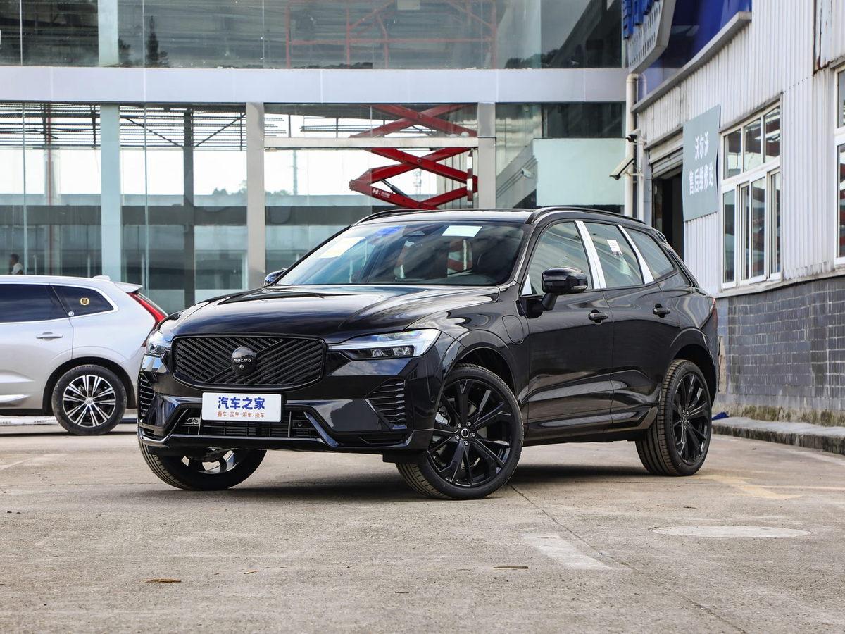 Версия Polar Night Black Edition