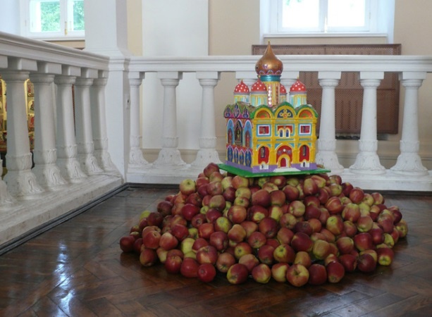 Звездочётов. Вы знаете, как это назвать. 2010. Инсталляция. Смешанная техника.