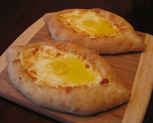 Хачапури по-аджарски