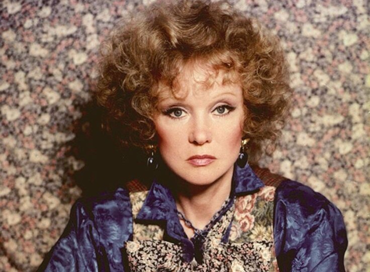 Как жили Людмила Гурченко и её кошка — мифы и правда