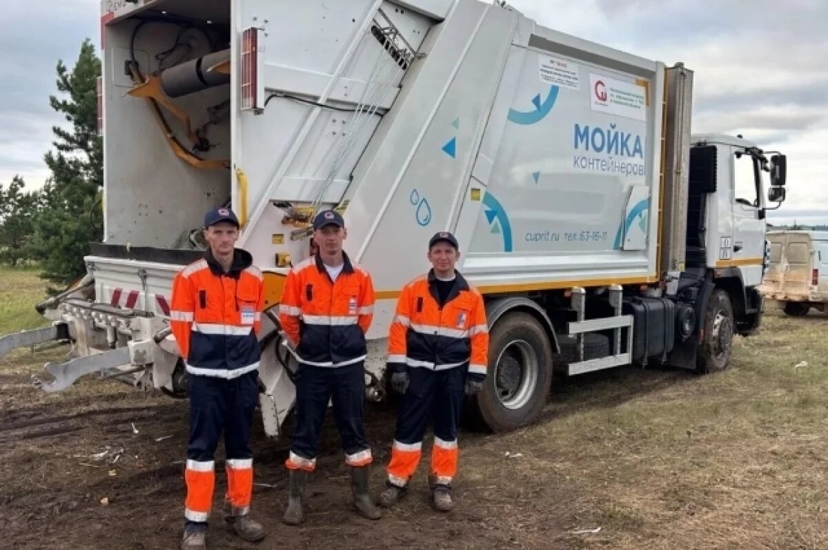    Вывозом мусора занимался региональный оператор по обращению с ТКО в Кировской области.