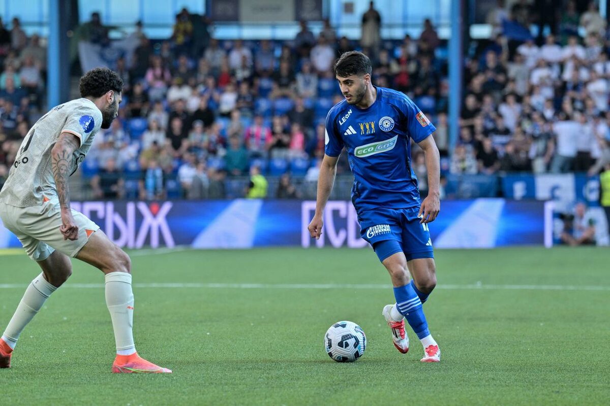    Иранский нападающий ФК «Оренбург» Саид Сахархизан вернулся в расположение команды