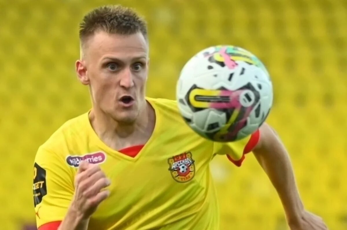    Тульский «Арсенал» уступил столичному «Локомотиву» со счётом 2:3