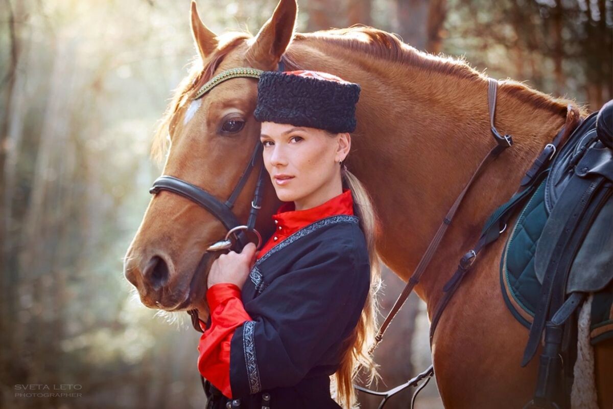     Валерия Евсеева с чистокровным дончаком Триумфатором