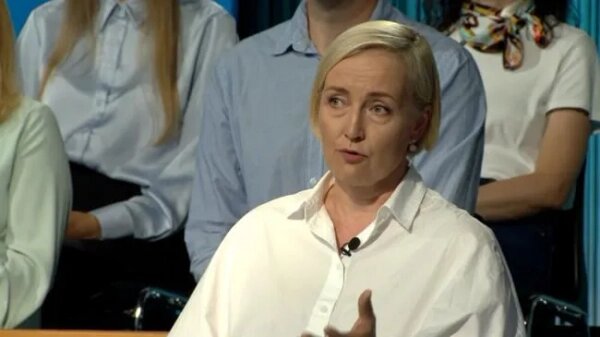 Министр образования и науки Эстонии Кристина Каллас. Обложка © стопкадр эфира /postimees.ee