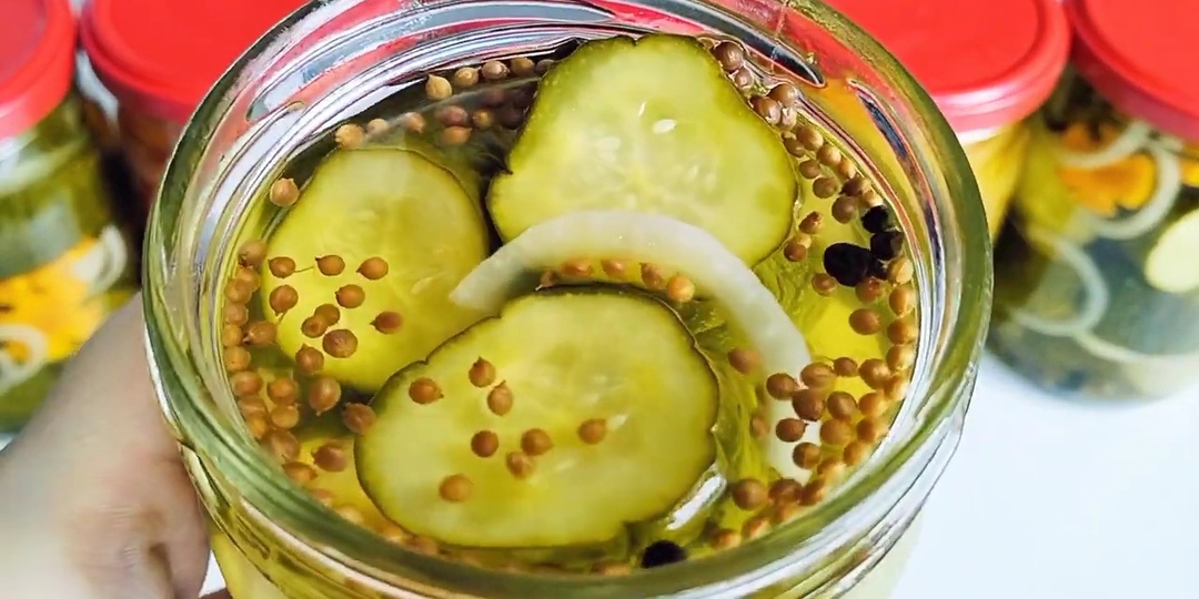 Маринованные огурчики по-чешски: ядрёные, для смелых!