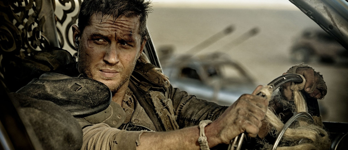 Том Харди в фильме "Безумный Макс" (2015)