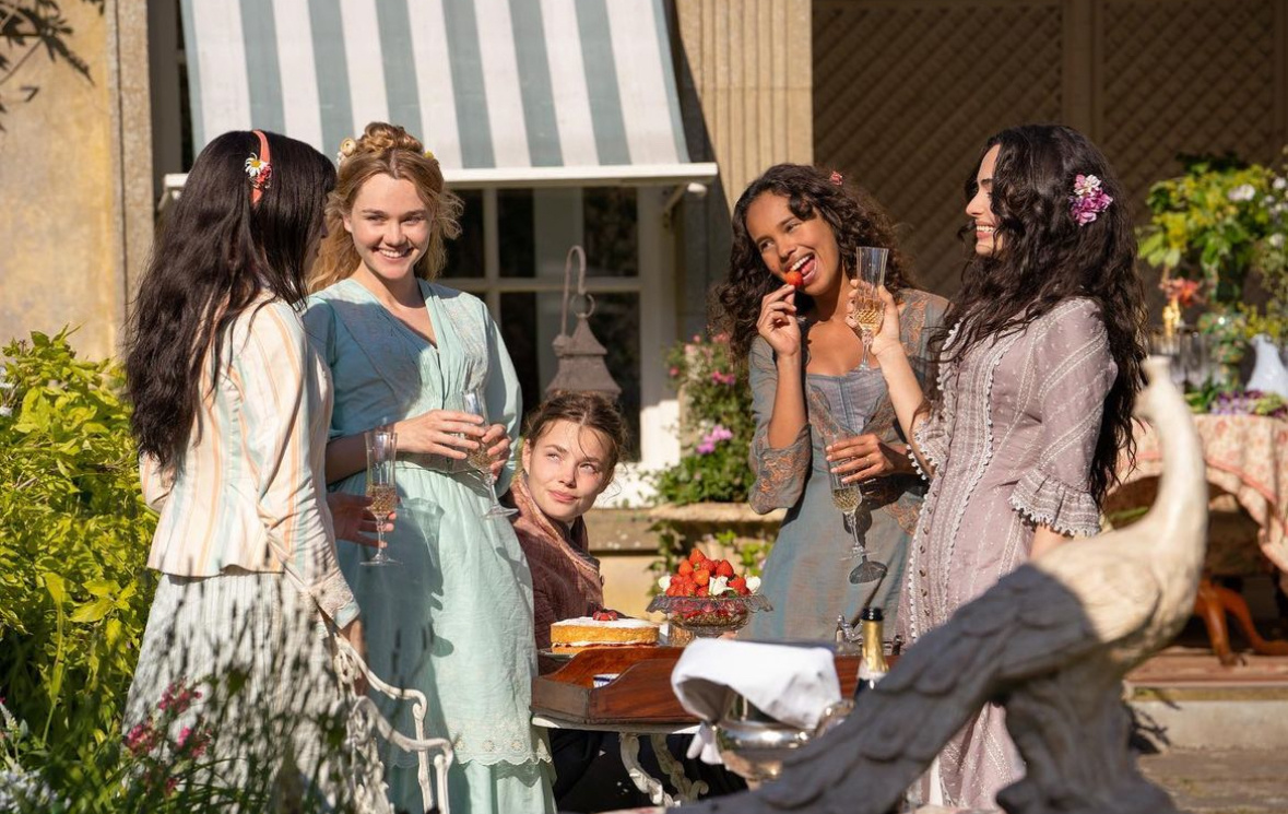 кадр из сериала "Буканьерки"