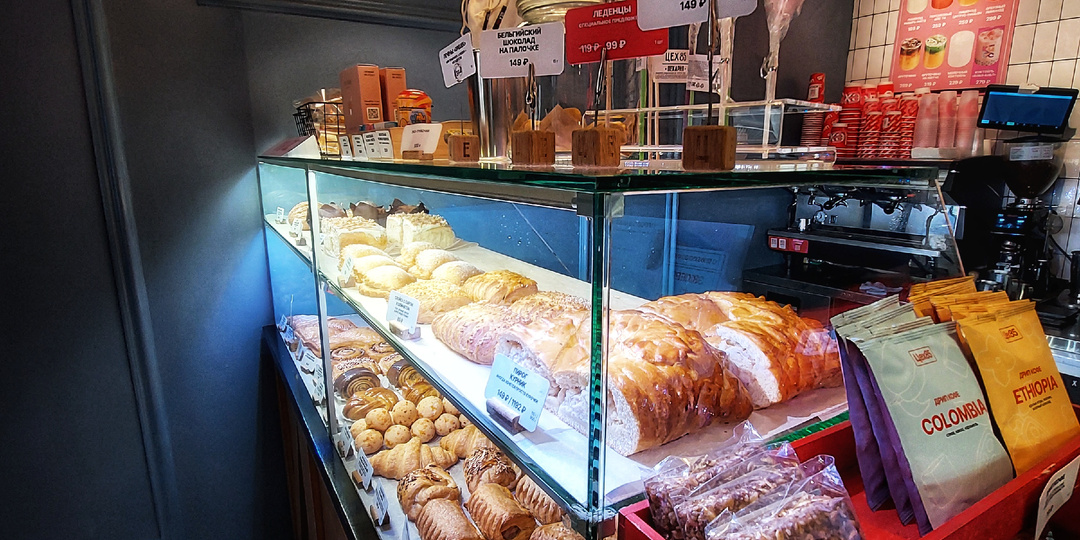 За эклерами в Петербурге иду в "Цех" 😉. Рано утром можно сэкономить 50%, а вечером 30%