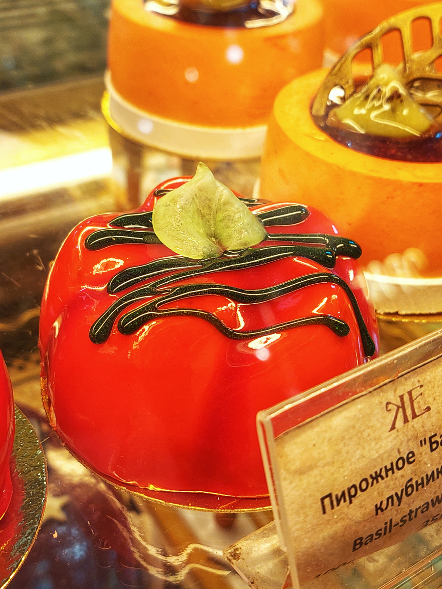 Магазин купцов Елисеевых на Невском проспекте