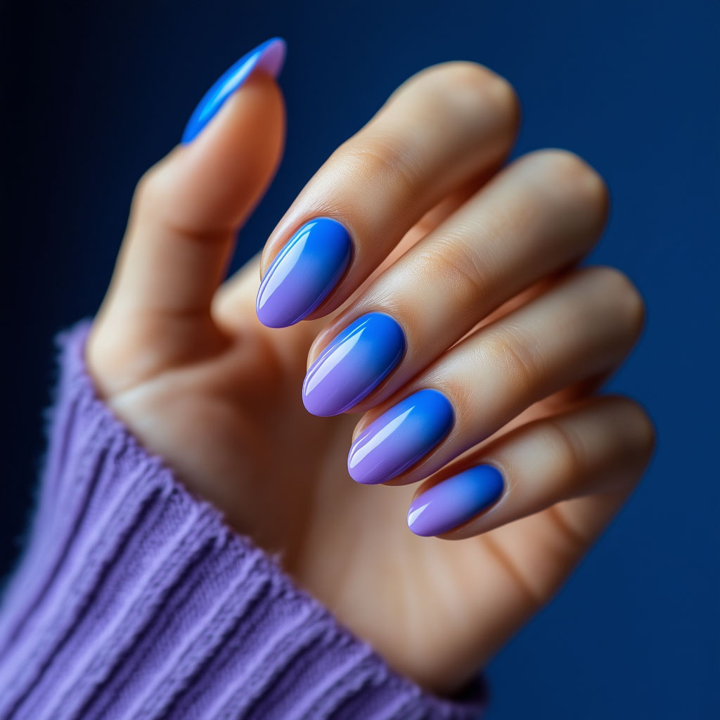 Электрический синий и лавандовый туман