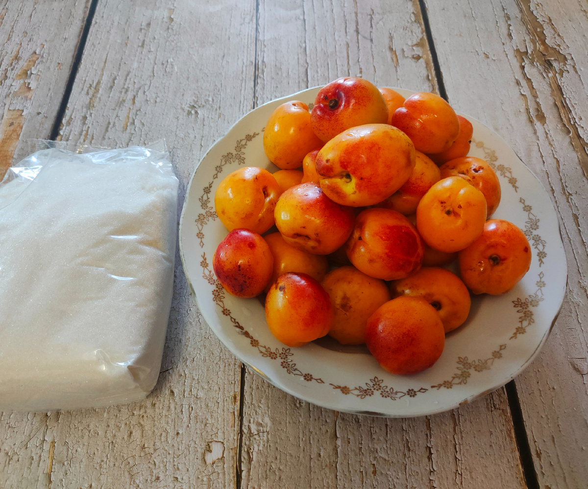 Я не разбираюсь в сортах и выбрала те абрикосы, которые мне понравились на вид. 