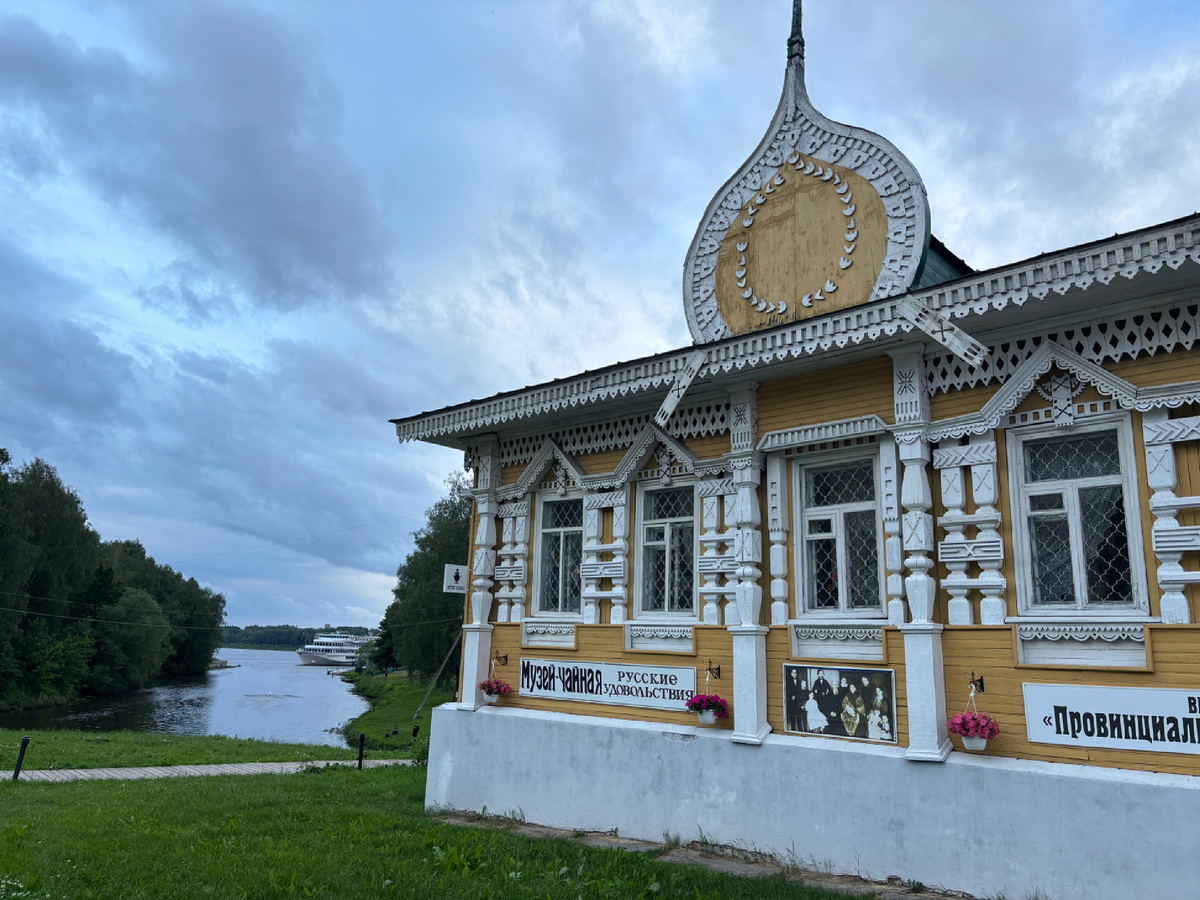 Фото автора. Настоящий терем-теремок 