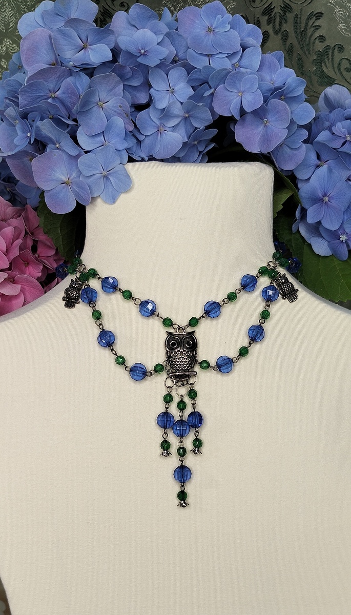 Украшение «Совы в сосновом бору»