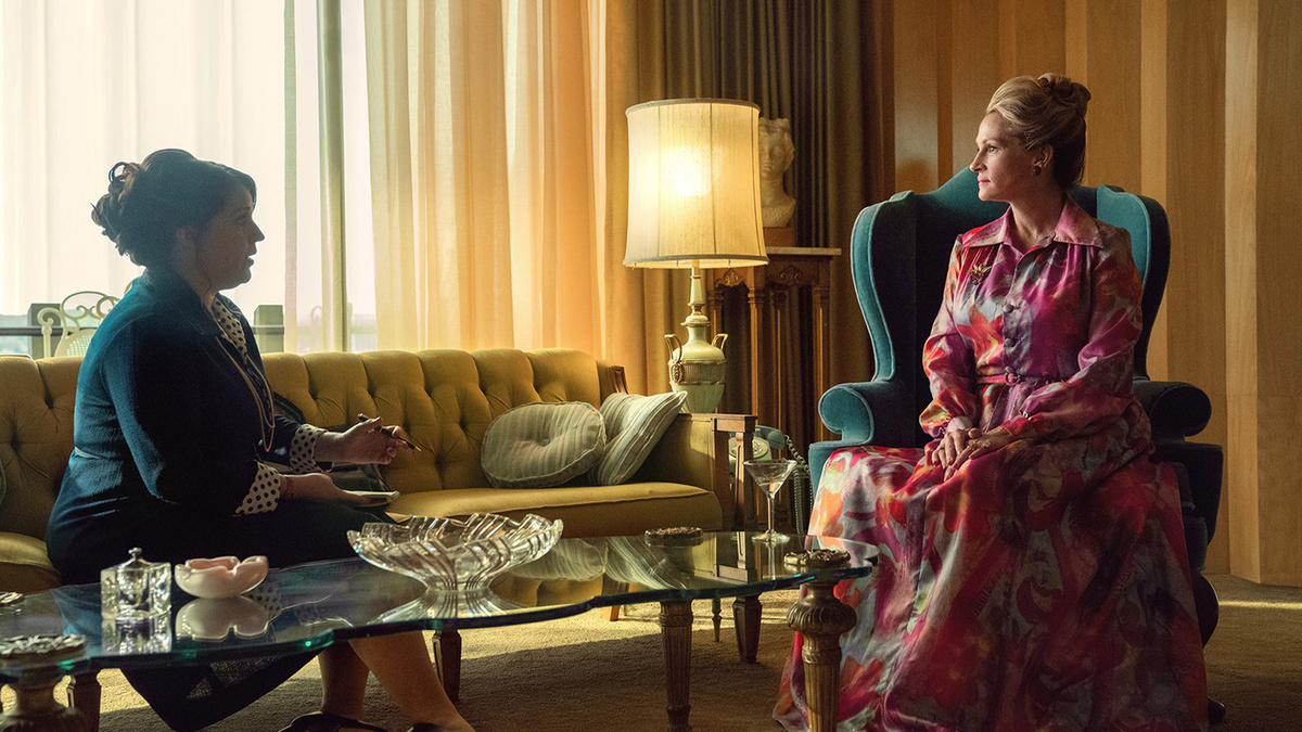 кадр из сериала "Газлит"