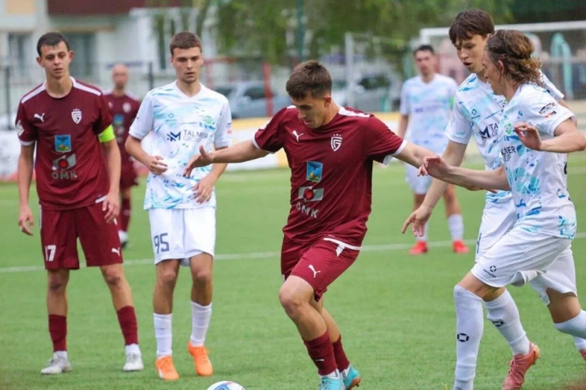    Белгородский ФК «Салют» одержал победу над «Зенитом» из Пензы