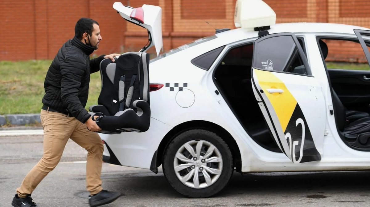 Хочешь возить детей в такси - делай это по правилам. 