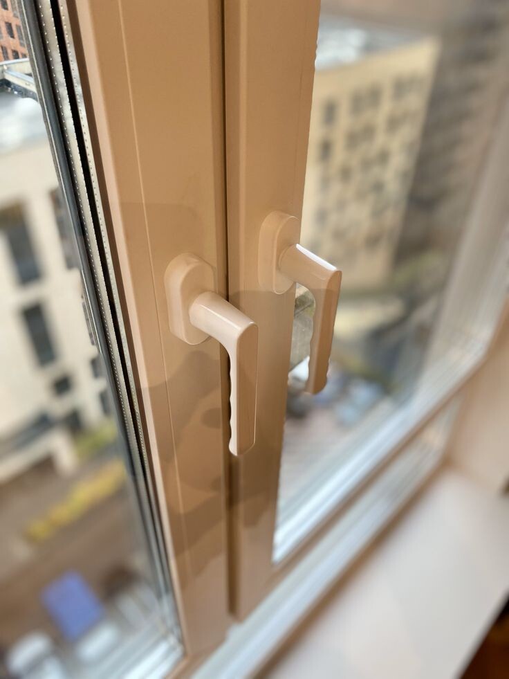 Почему ломается фурнитура пластиковых окон 