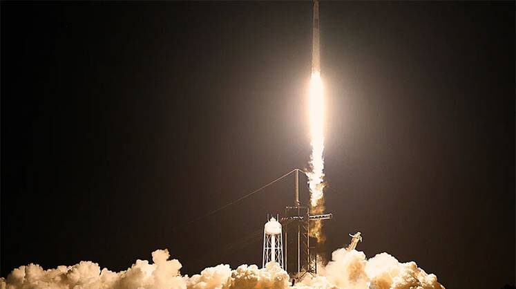    AP PHOTO/TERRY RENNA Экипаж МКС увеличился